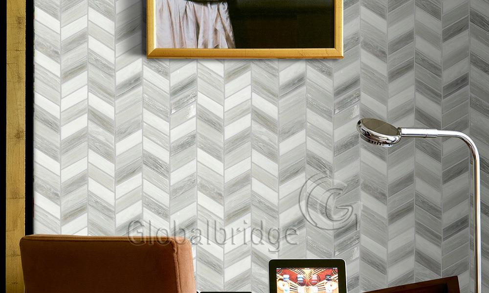Azulejos de pared de salpicaduras de mosaico de vidrio en forma de flecha blanca