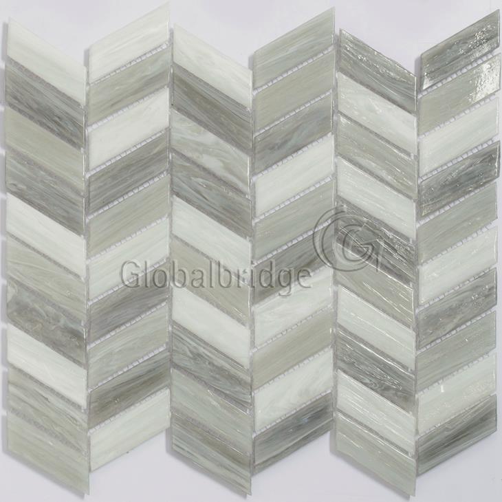 Azulejos de pared de salpicaduras de mosaico de vidrio en forma de flecha blanca
